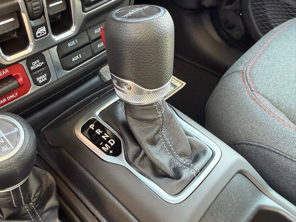 New 2025 Jeep Gladiator Rubicon w/ Convenience Group image 18