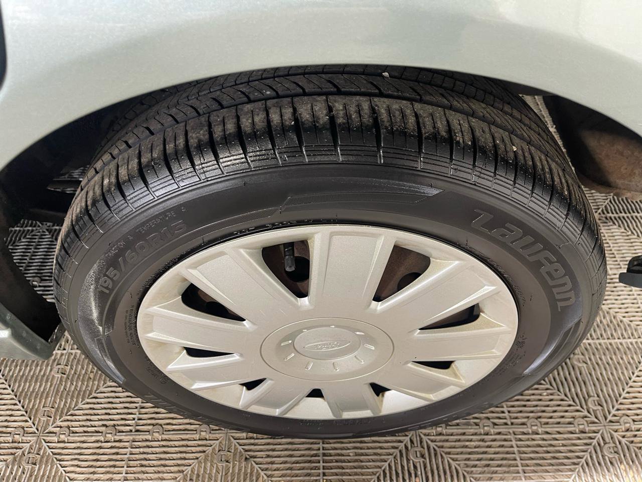 Used 2004 Ford Focus SE FWD image 19