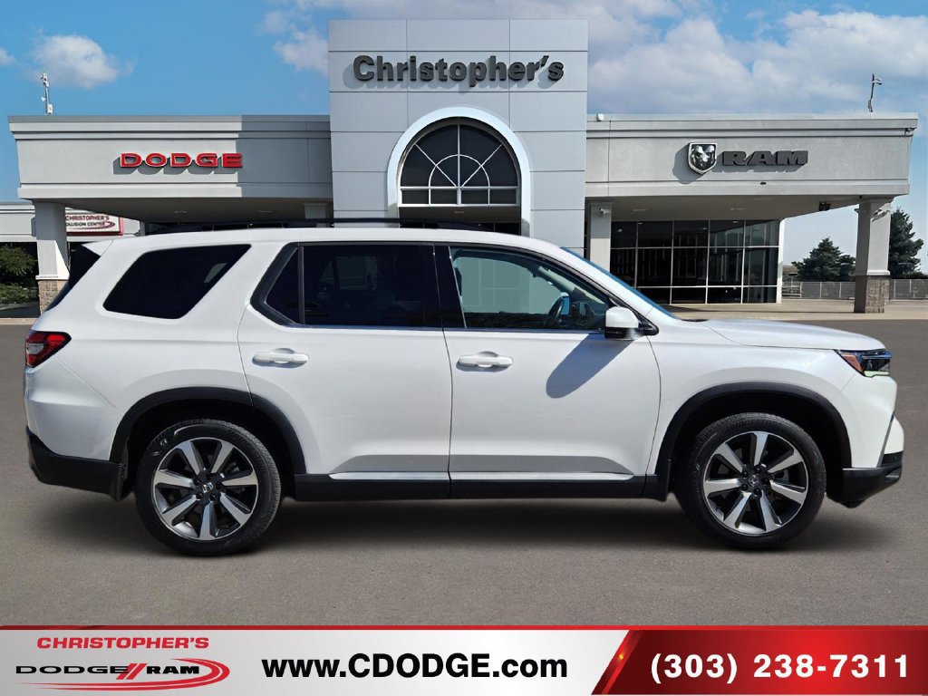 Used 2023 Honda Pilot Elite image 2