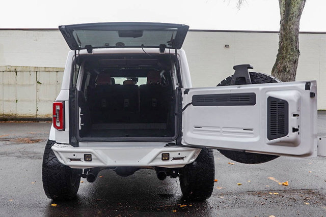 Used 2023 Ford Bronco Outer Banks image 18