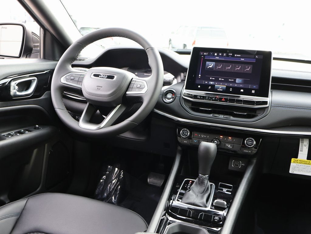 New 2026 Jeep Compass Latitude AWD/4WD image 13