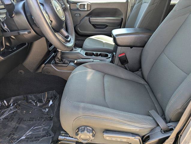 Used 2023 Jeep Wrangler Unlimited AWD/4WD image 15
