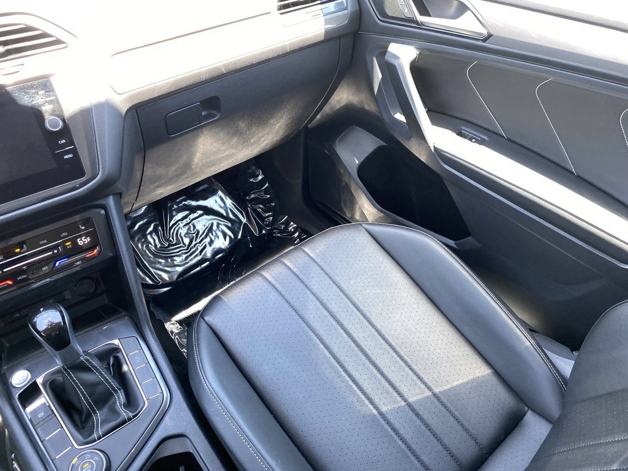 Used 2024 Volkswagen Tiguan SE AWD/4WD image 18