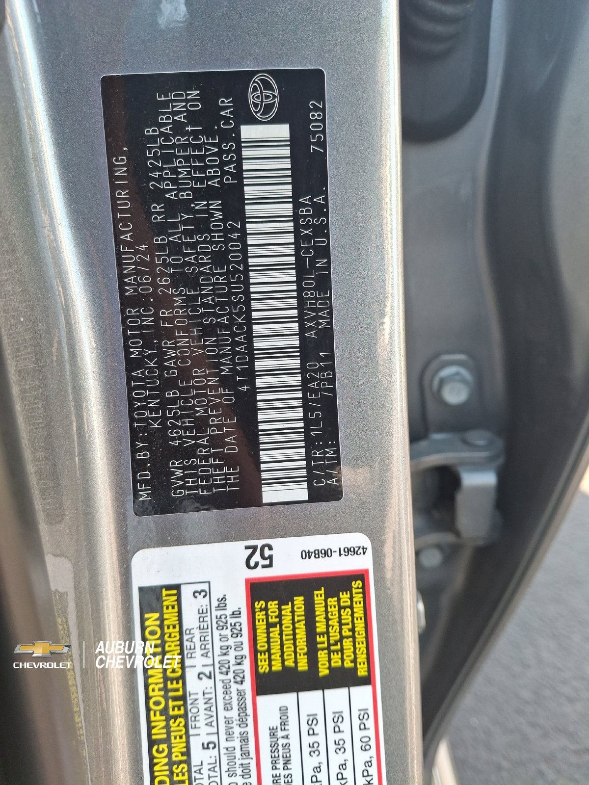 Used 2025 Toyota Camry SE FWD image 27