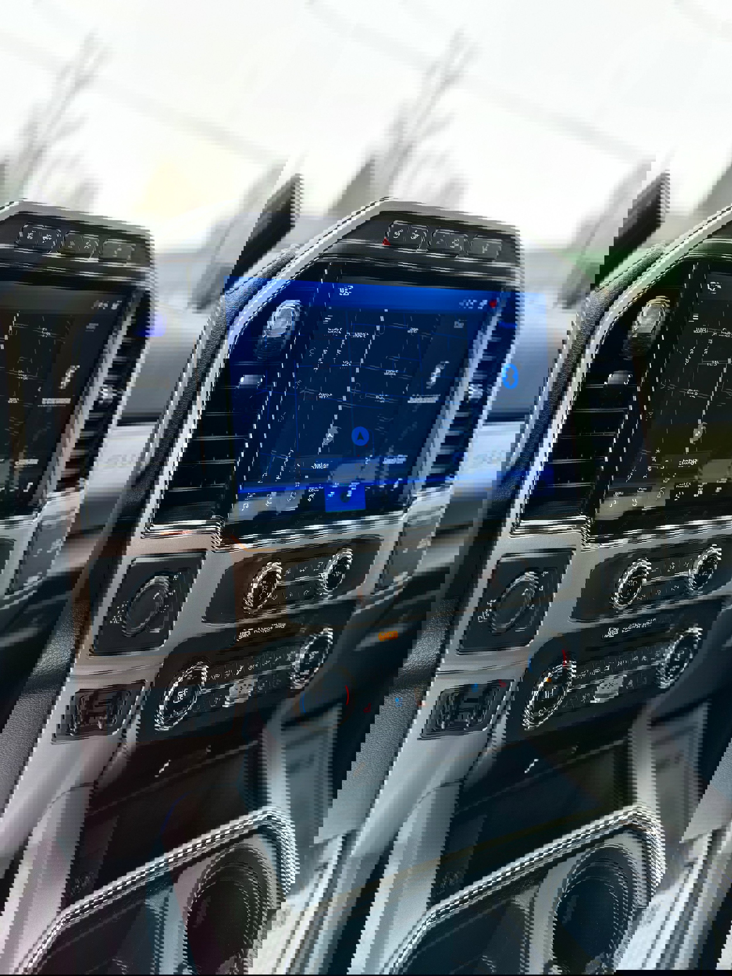 Used 2022 Ford F250 Lariat w/ Tremor Off-Road Package image 17