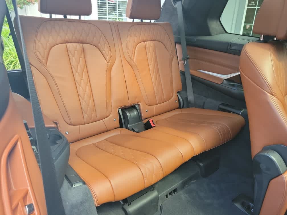 Used 2019 BMW X7 xDrive50i w/ M Sport Package AWD/4WD image 33