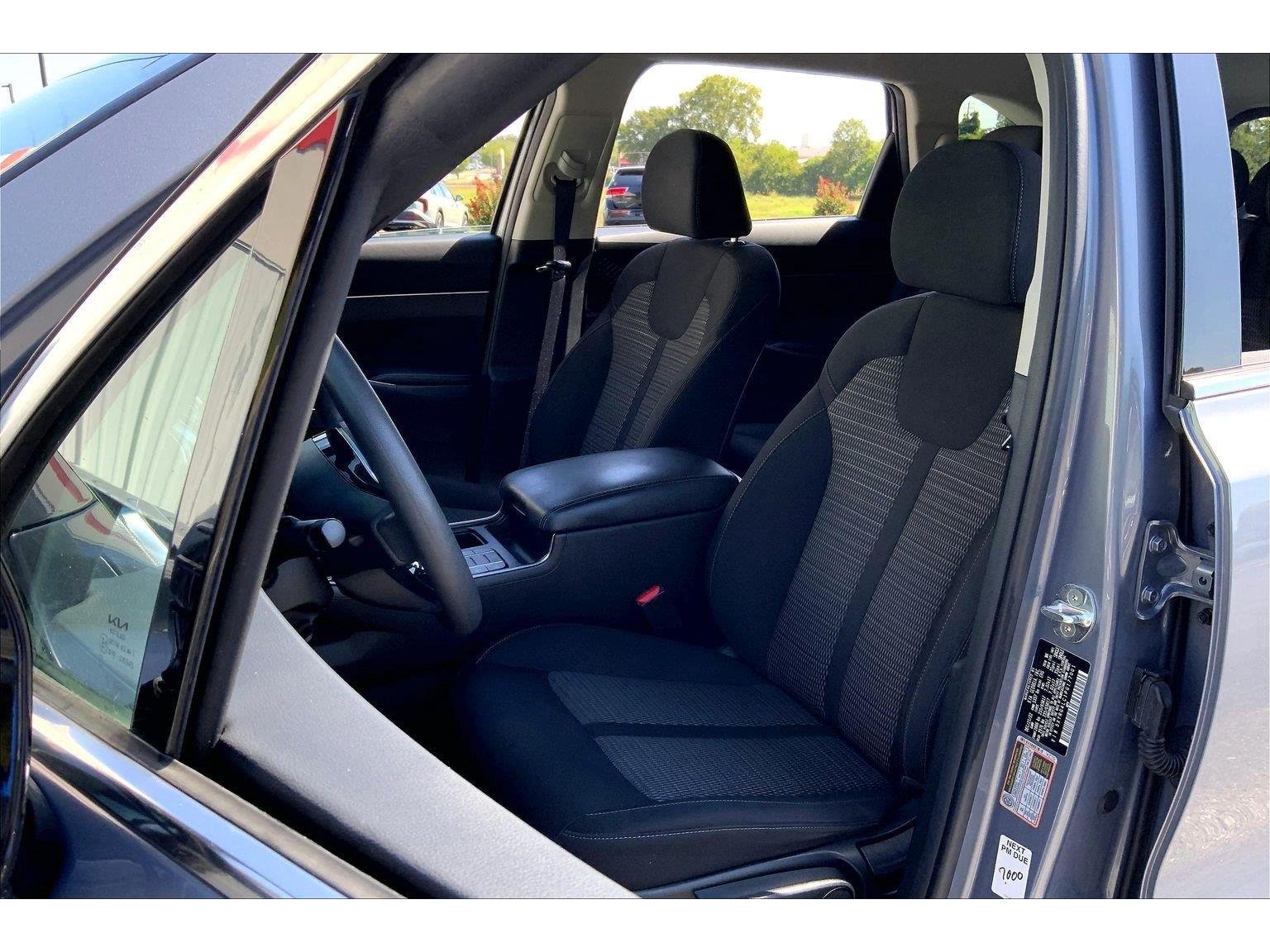 Used 2023 Kia Sorento LX FWD image 21