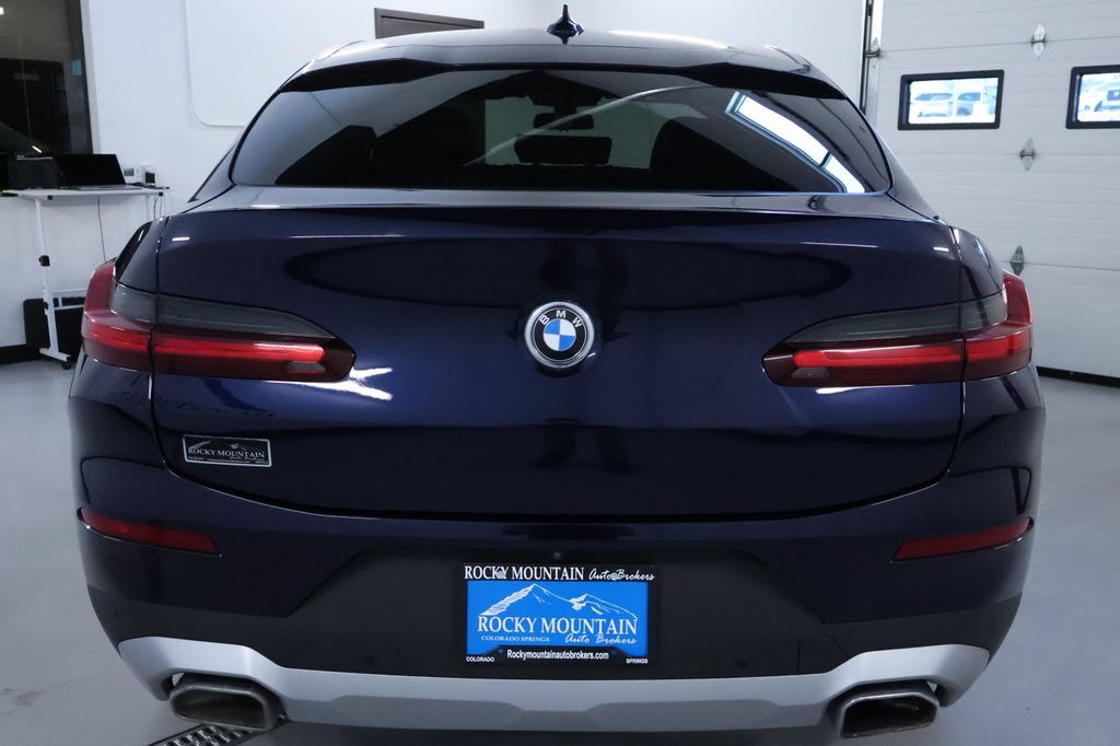Used 2022 BMW X4 xDrive30i AWD/4WD image 6