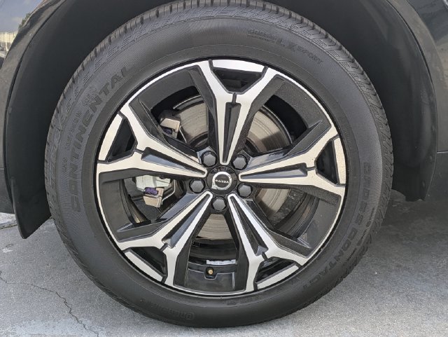 Certified 2022 Volvo XC60 B5 Momentum FWD image 10