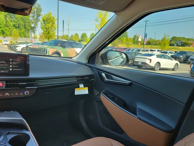 New 2026 Kia EV6 Wind RWD image 9