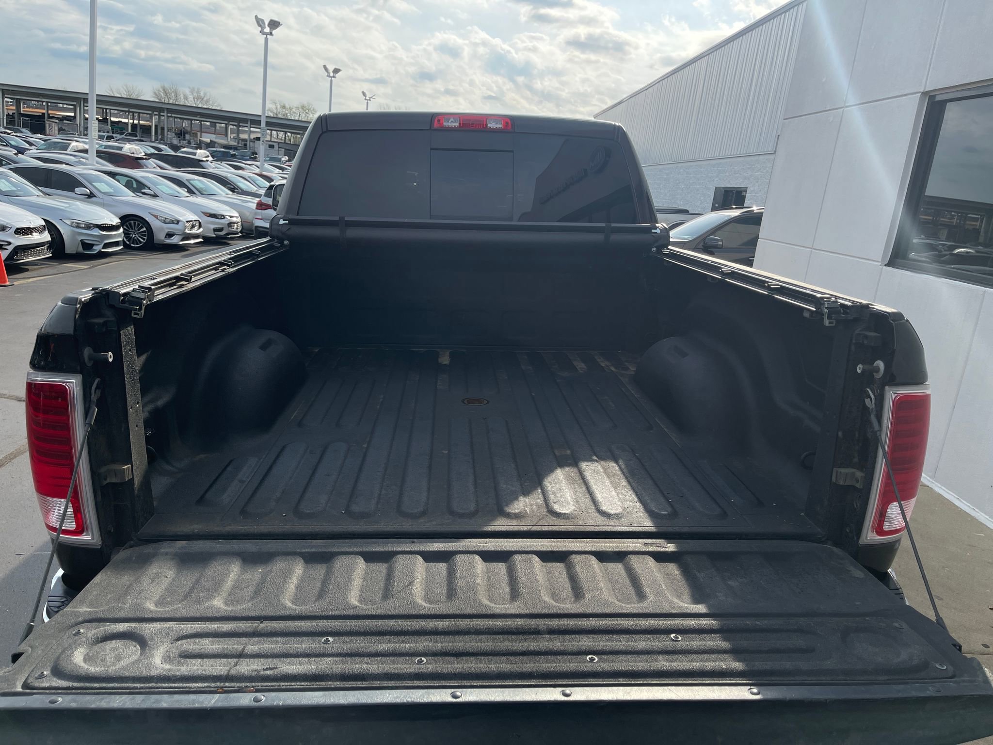 Used 2016 RAM 2500 Laramie w/ Cold Weather Group image 27