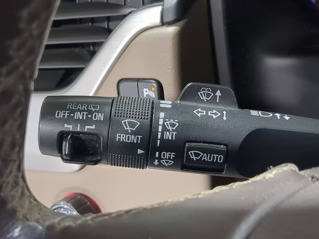 Used 2015 GMC Yukon SLT AWD/4WD image 31