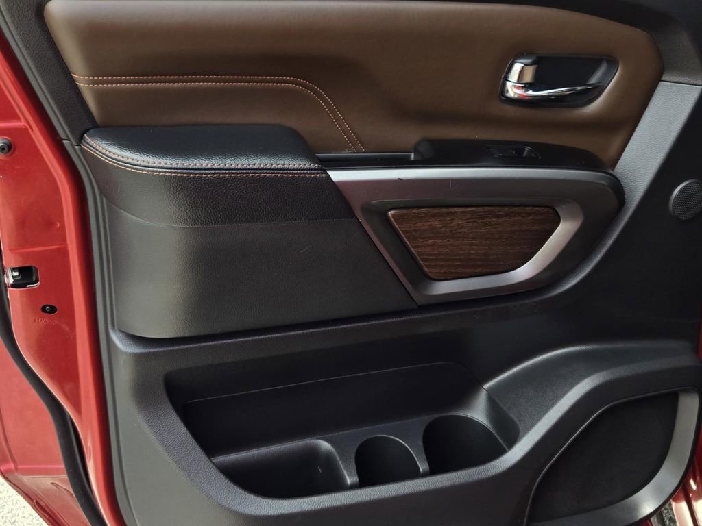 Certified 2017 Nissan Titan Platinum Reserve AWD/4WD image 11