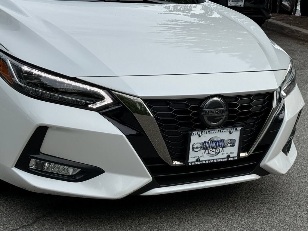 Used 2023 Nissan Sentra SR w/ SR Premium Package FWD image 8