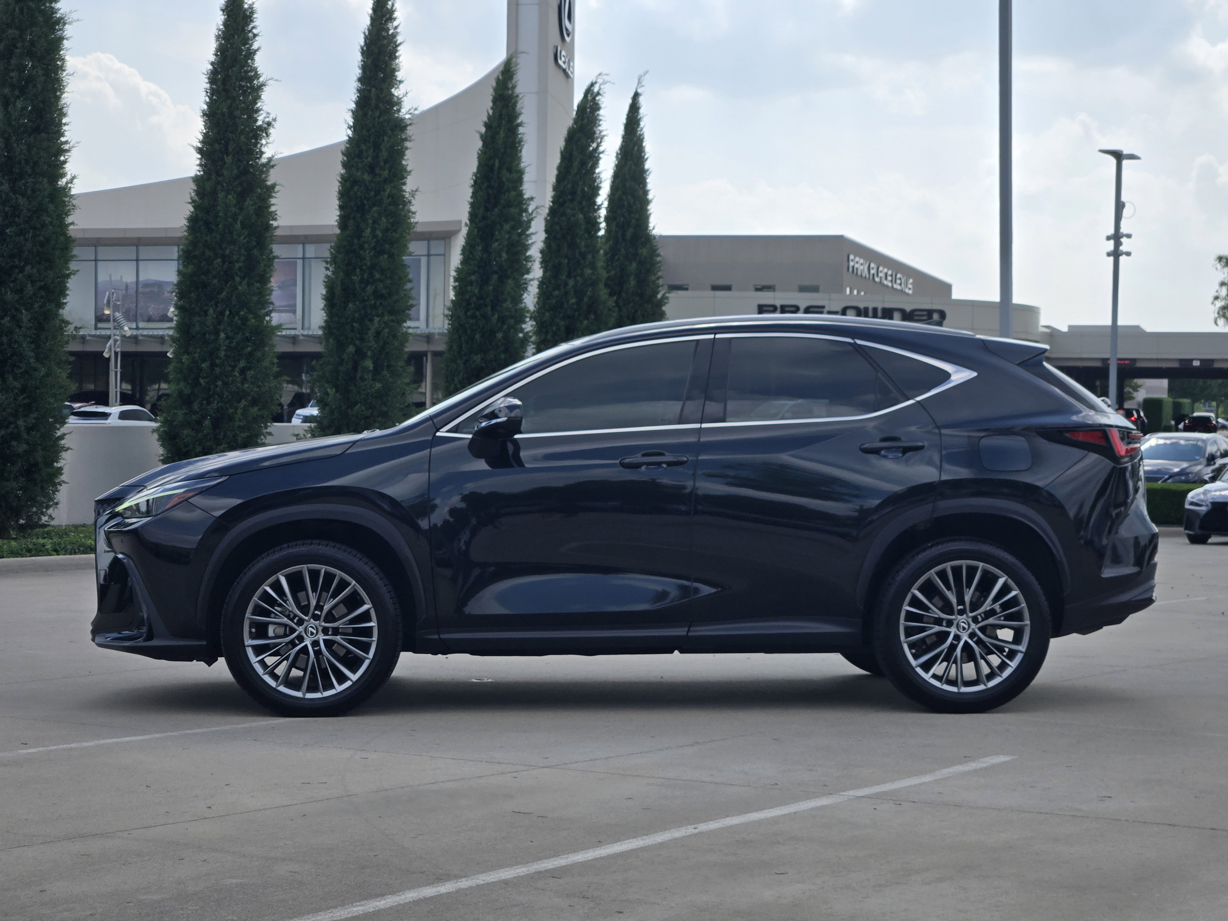Used 2022 Lexus NX 350 AWD w/ Vision Package image 2