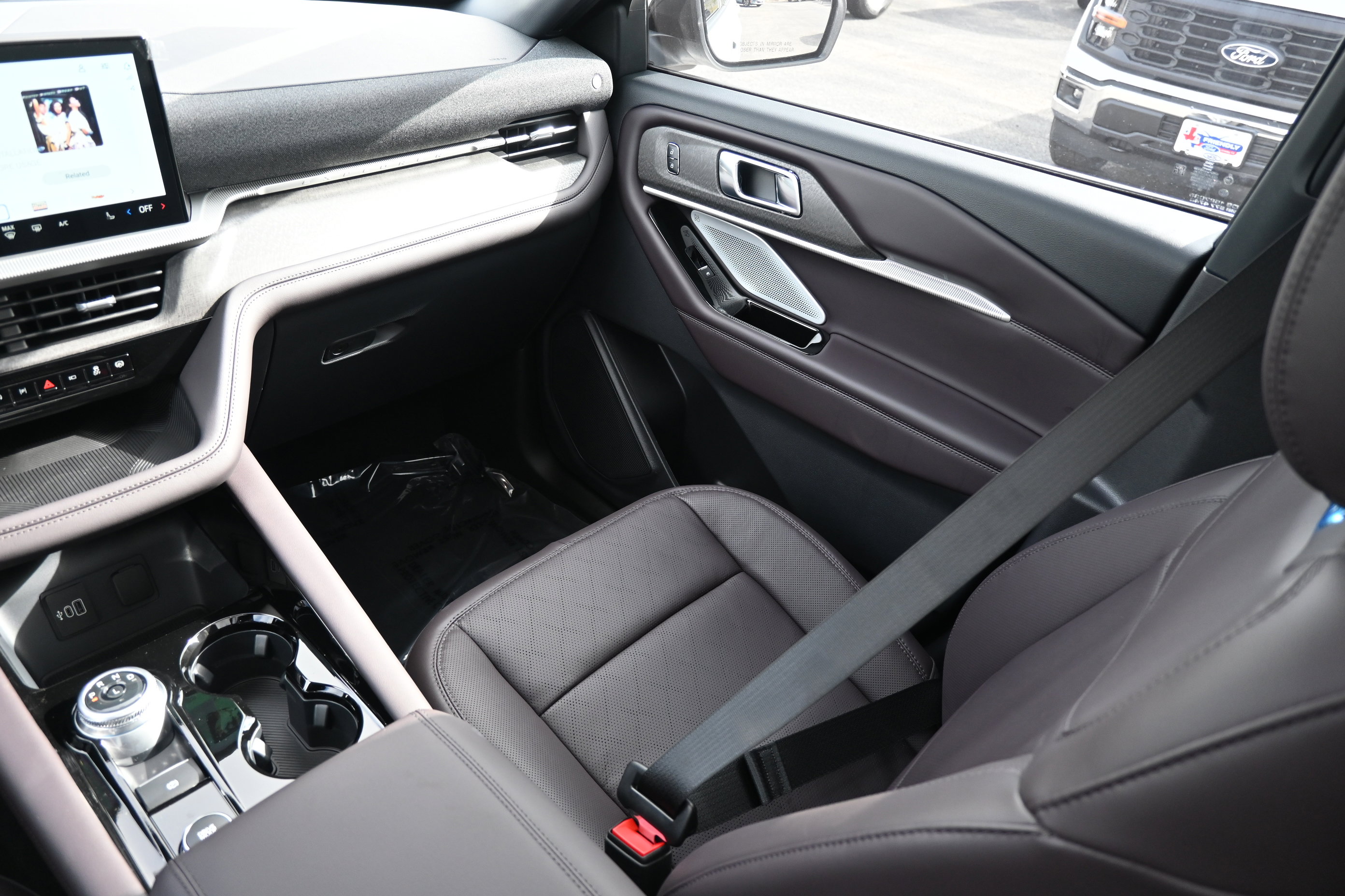 New 2026 Ford Explorer Platinum image 32