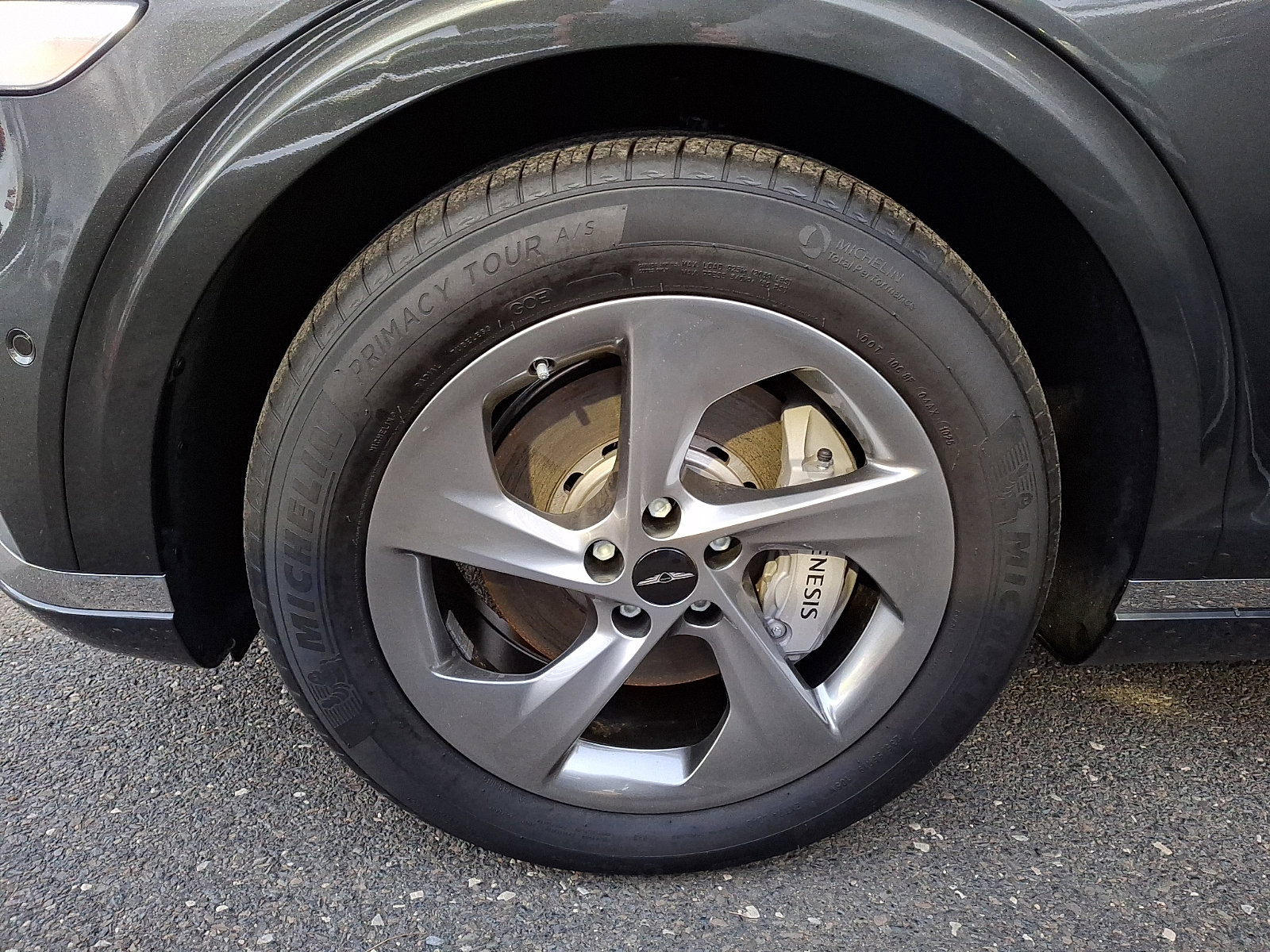 Certified 2026 Genesis GV70 2.5T Advanced image 28