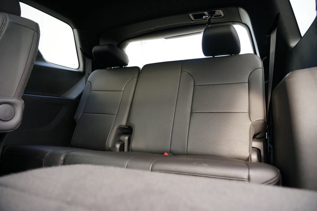 Used 2023 Chevrolet Traverse High Country w/ LPO, Floor Liner Package image 33