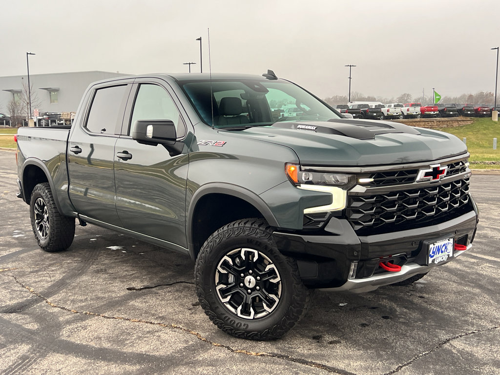 Used 2025 Chevrolet Silverado 1500 ZR2 w/ Technology Package image 5