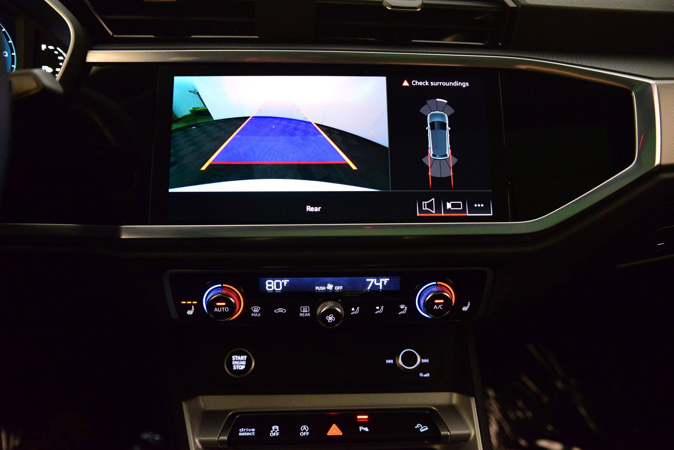 Certified 2025 Audi Q3 2.0T Premium w/ Convenience Package image 30