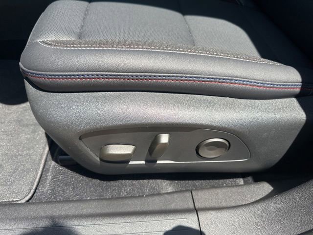 Used 2025 Chevrolet Equinox EV RS AWD/4WD image 12