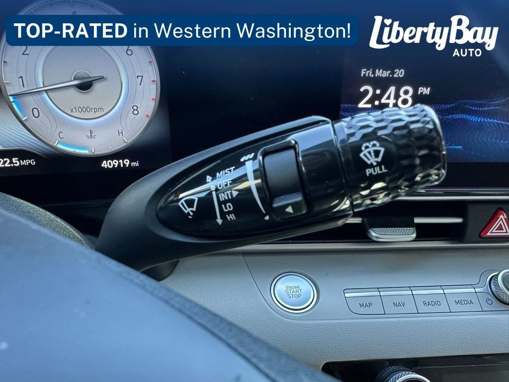 Used 2023 Hyundai Elantra Limited image 25