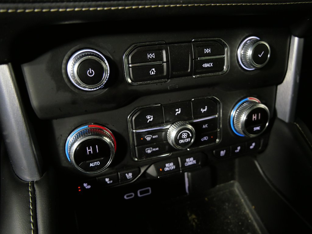 Used 2023 GMC Yukon SLT w/ SLT Premium Package AWD/4WD image 28