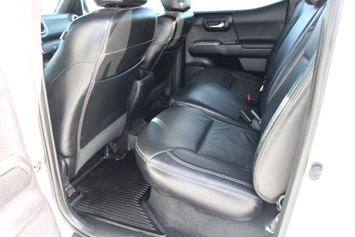 Certified 2020 Toyota Tacoma TRD Off-Road image 16