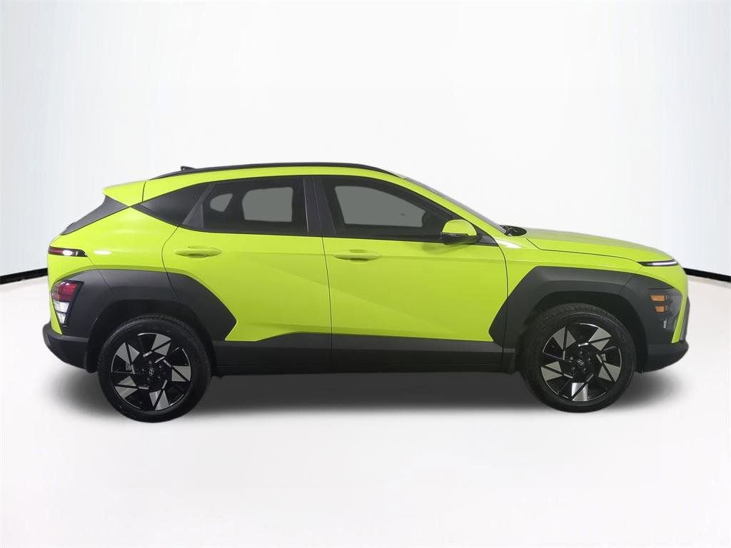 Certified 2025 Hyundai Kona SEL image 4