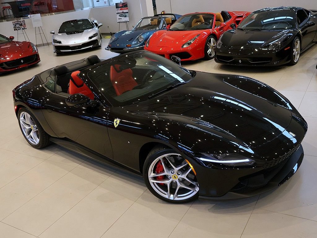 Certified 2025 Ferrari Roma Spider RWD image 47