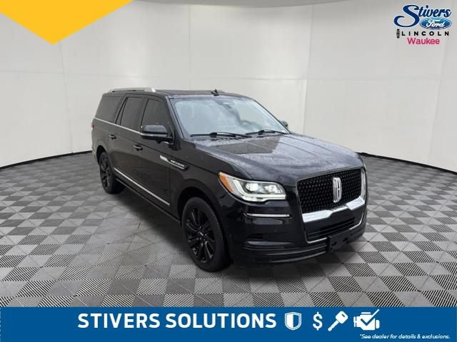 Used 2024 Lincoln Navigator L Reserve AWD/4WD image 3