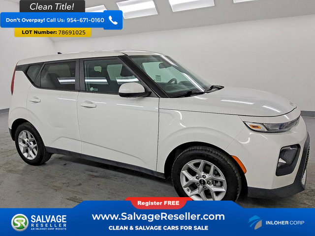 Used 2022 Kia Soul LX w/ Technology Package image 5