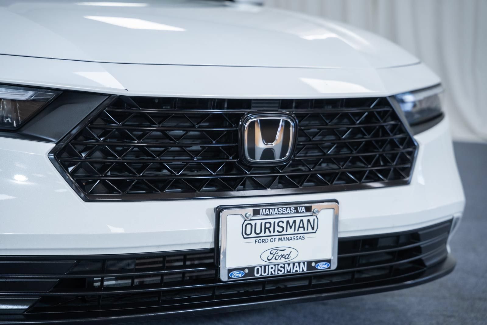 Used 2024 Honda Accord EX image 11