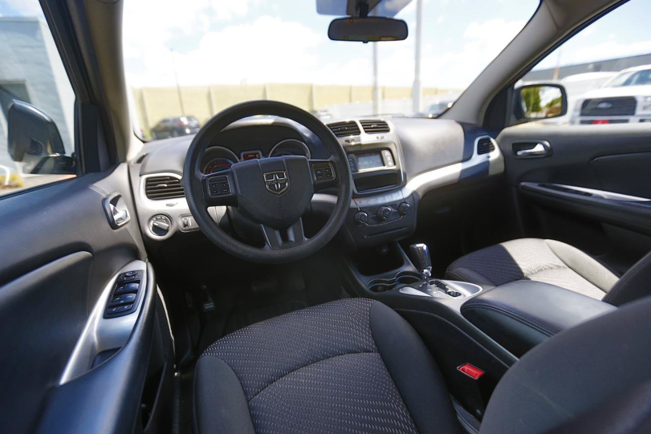 Used 2017 Dodge Journey SE w/ Flexible Seating Group FWD image 10