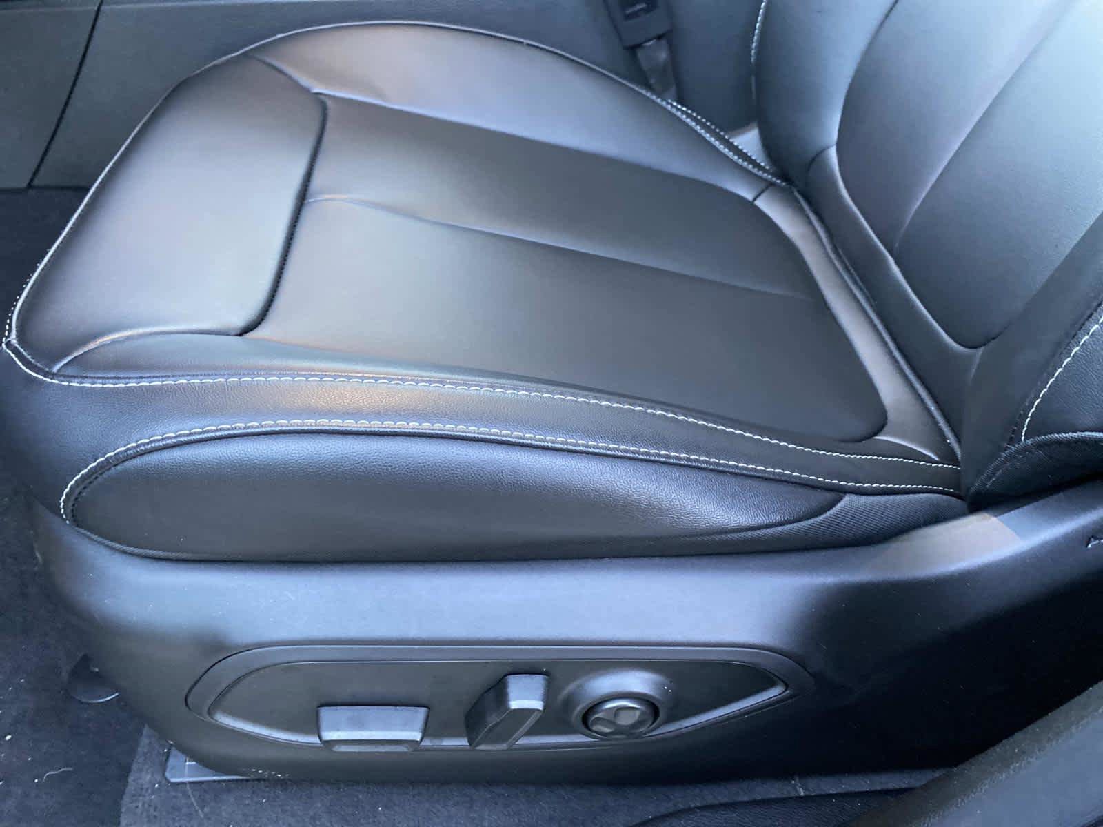New 2026 Jeep Grand Cherokee Limited w/ Limited Altitude Package image 9