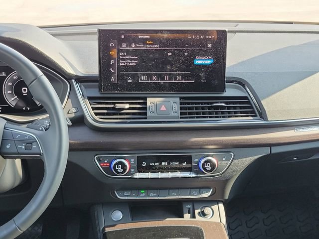 Used 2024 Audi Q5 e Premium Plus w/ Premium Plus Package image 26