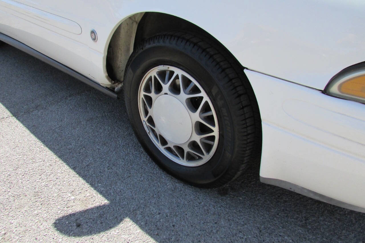Used 2003 Buick Le Sabre Limited FWD image 13