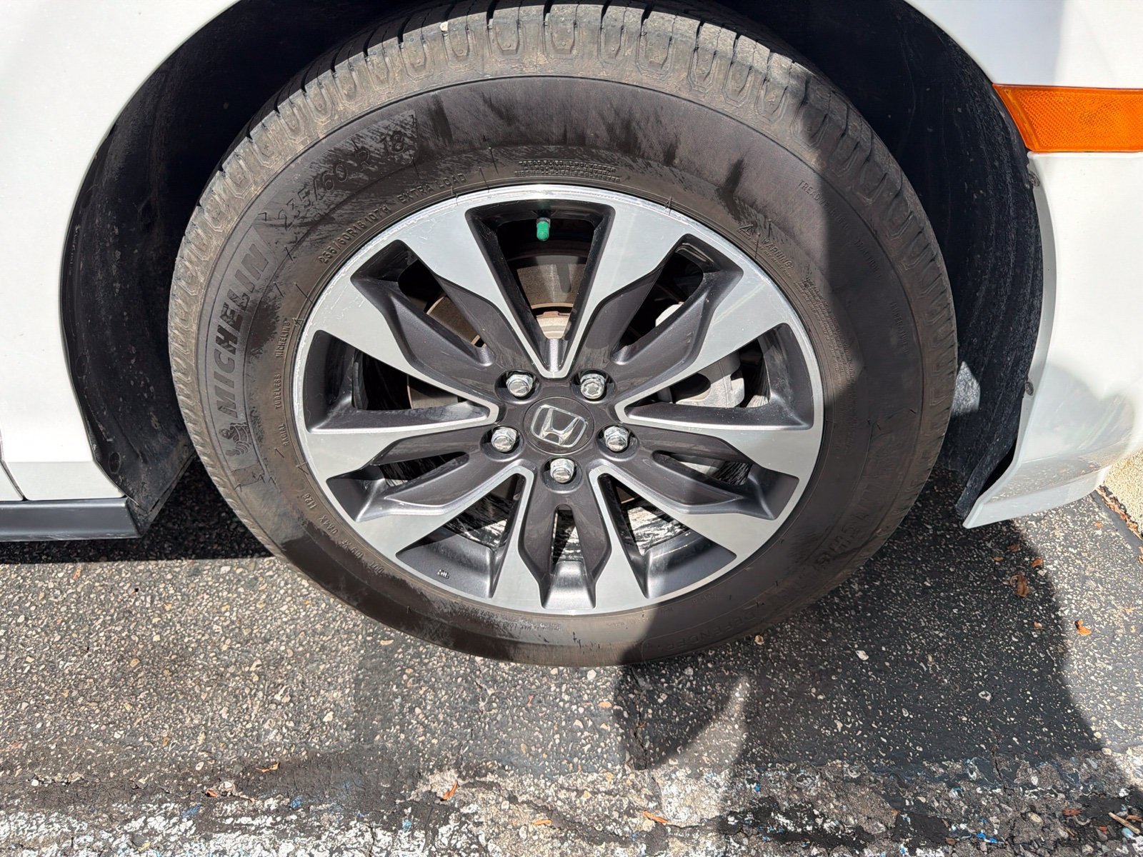 Certified 2023 Honda Odyssey EX-L image 4
