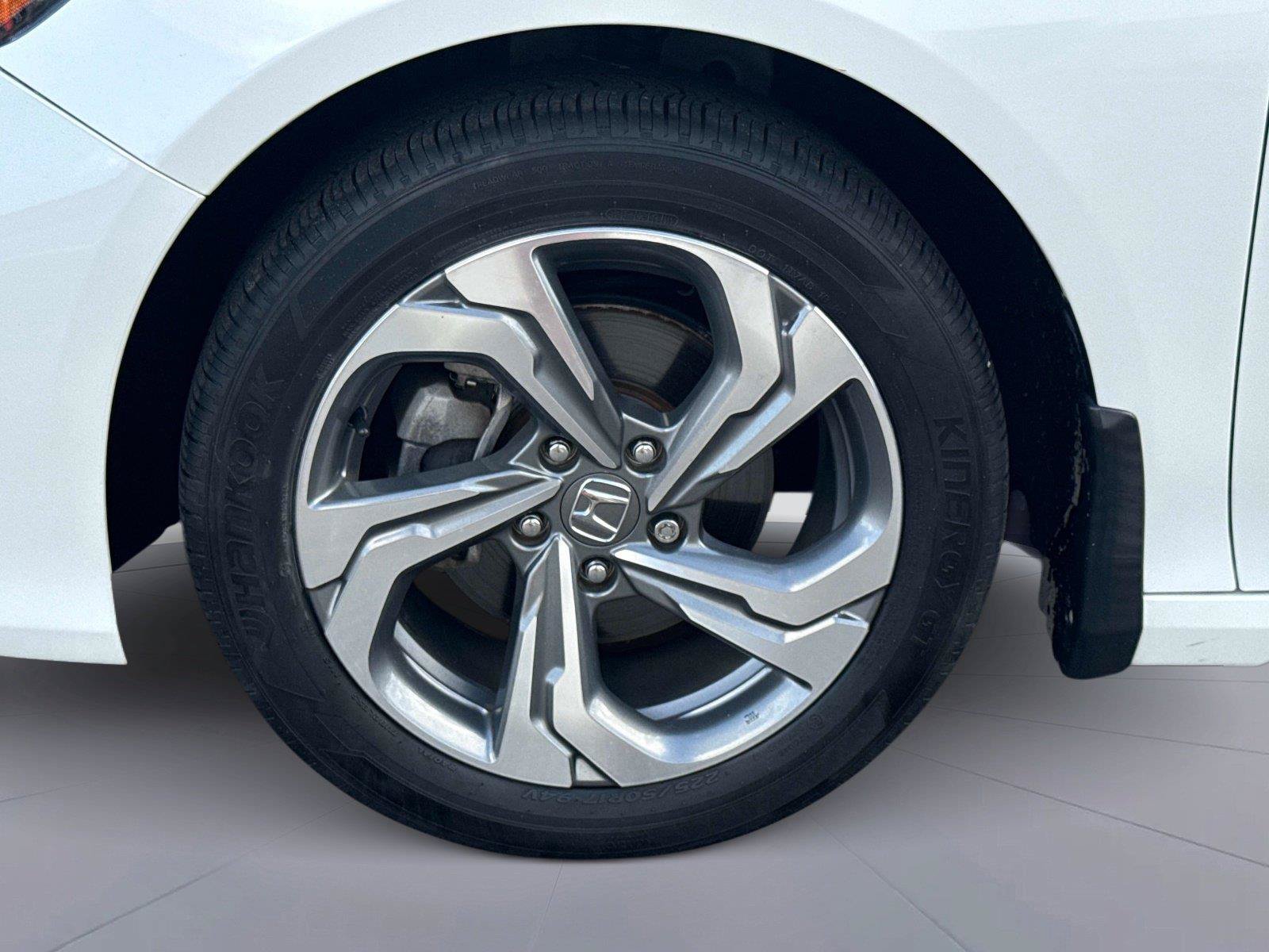 Certified 2020 Honda Accord EX image 11