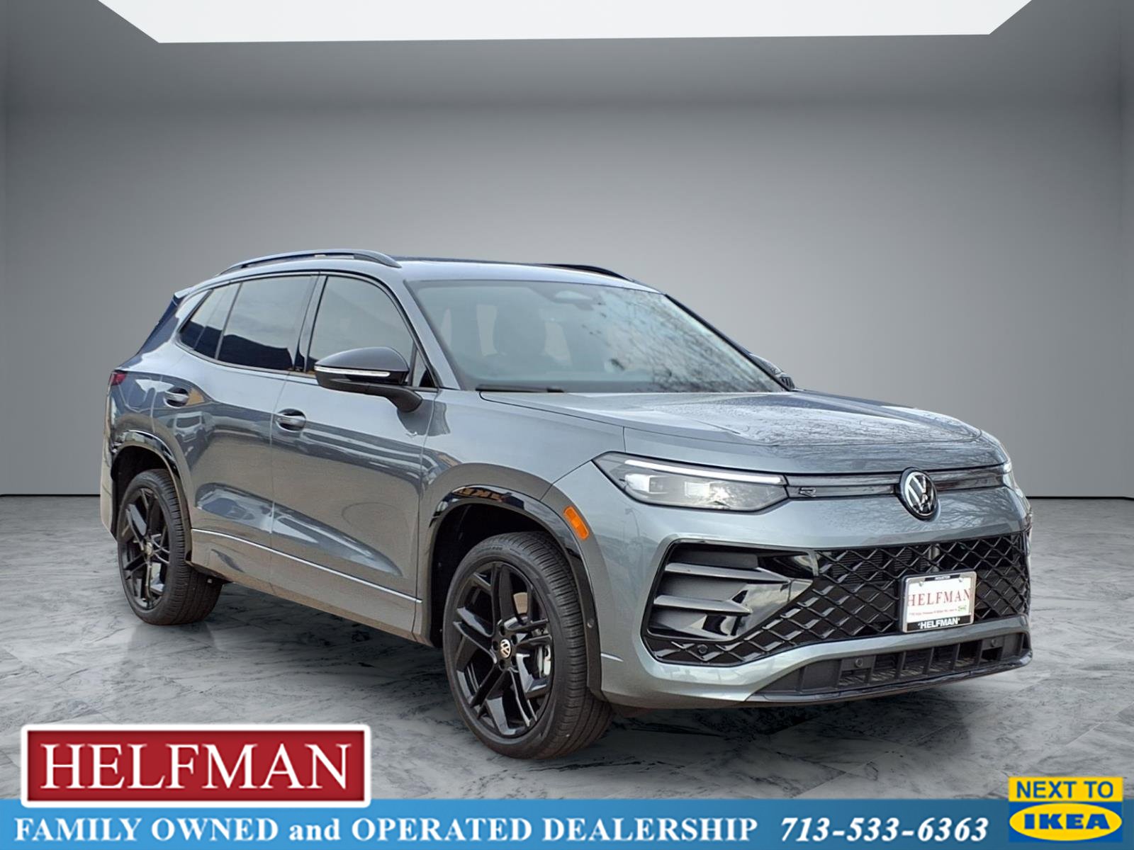 Used 2025 Volkswagen Tiguan SE R-Line image 1