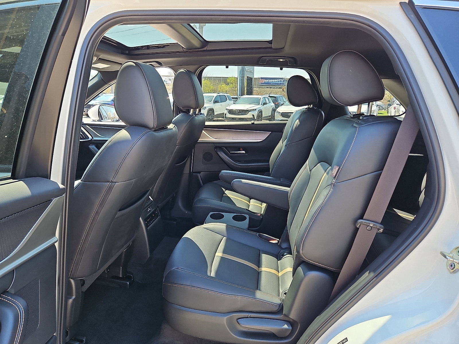 Used 2024 MAZDA CX-90 Plug-In Hybrid w/ Premium Plus AWD/4WD image 10