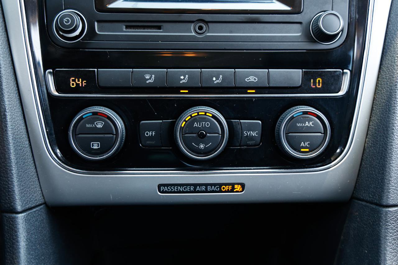 Used 2017 Volkswagen Passat 1.8T S image 29