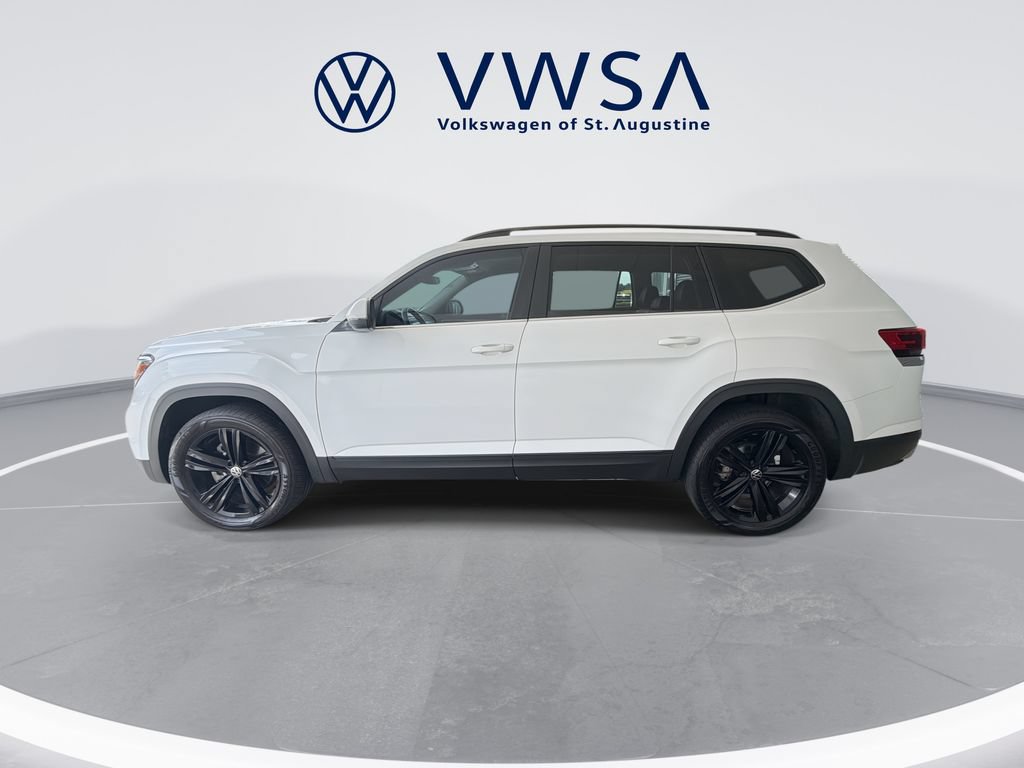 Certified 2023 Volkswagen Atlas SE w/ Black Wheel Package FWD image 4