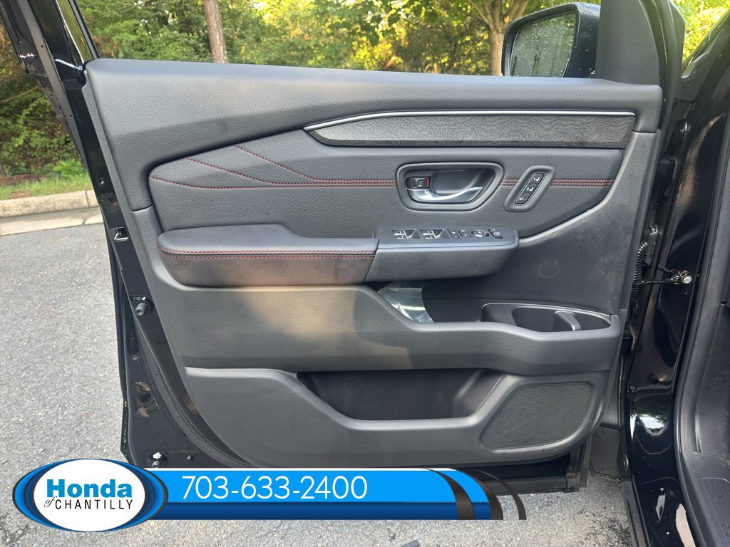 New 2026 Honda Pilot Black Edition image 24