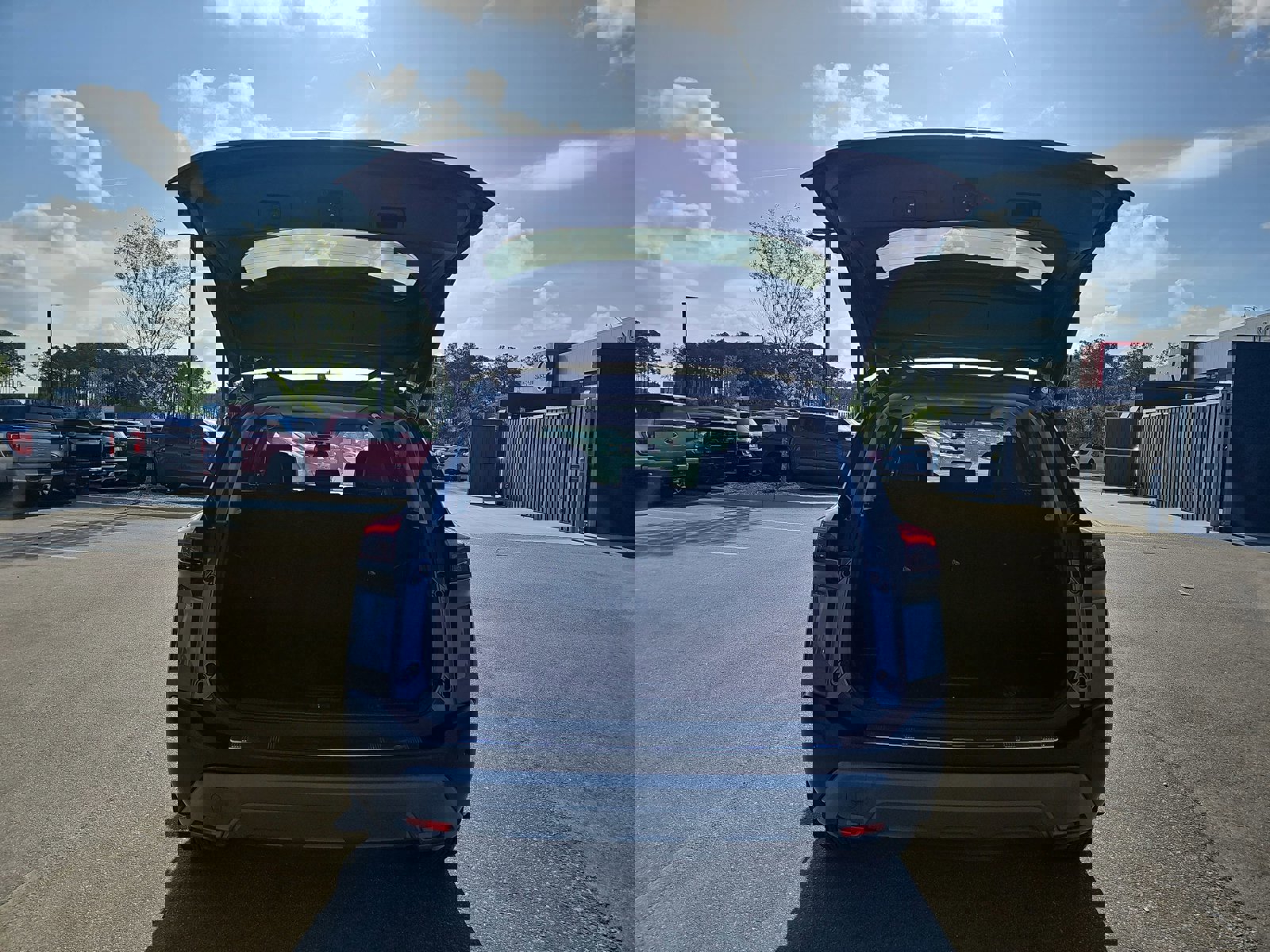 Used 2021 Nissan Rogue SV w/ Premium Package image 13