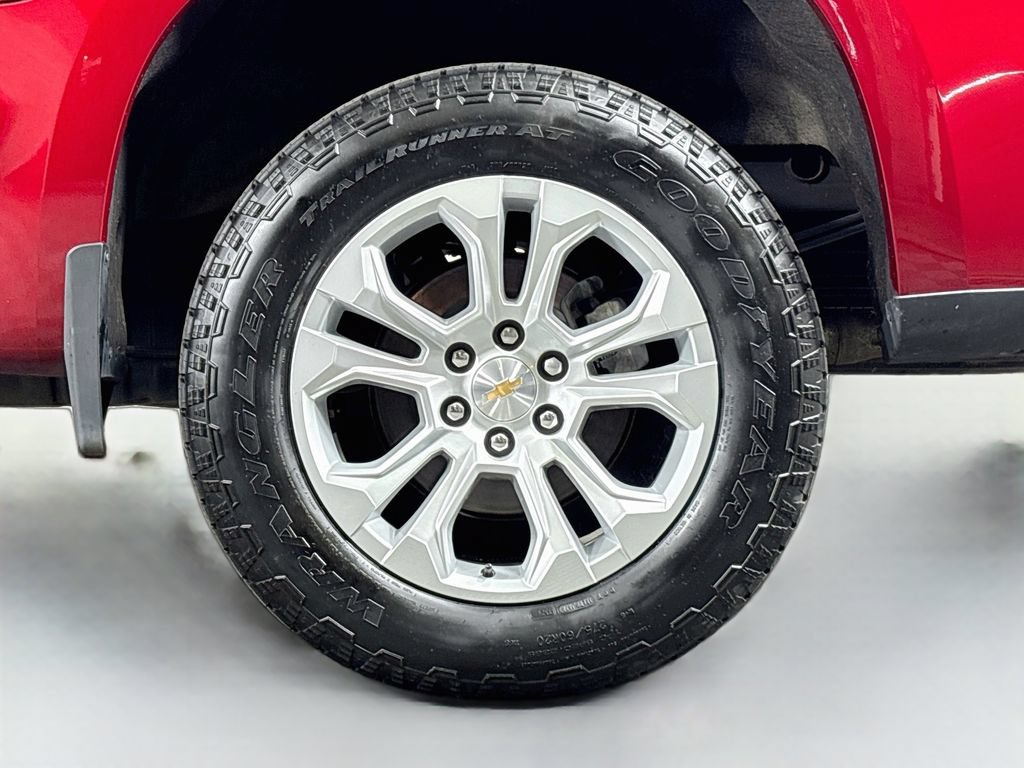 Certified 2025 Chevrolet Silverado 1500 LTZ w/ LTZ Premium Package AWD/4WD image 37