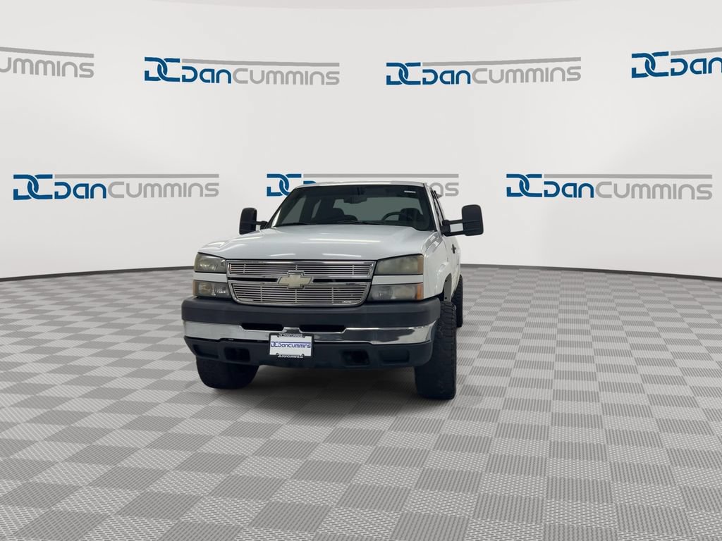 Used 2006 Chevrolet Silverado 2500 LT AWD/4WD image 3