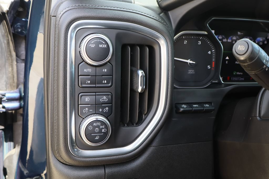 Used 2021 GMC Sierra 2500 Denali w/ Denali Ultimate Package AWD/4WD image 13