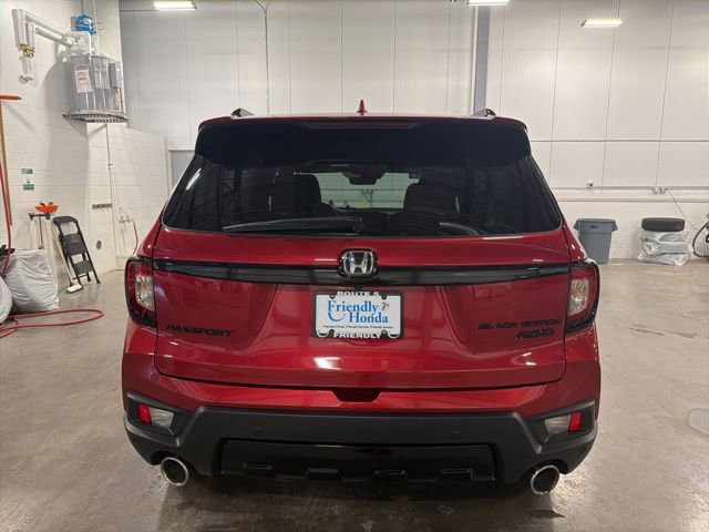 Used 2025 Honda Passport Black Edition image 4