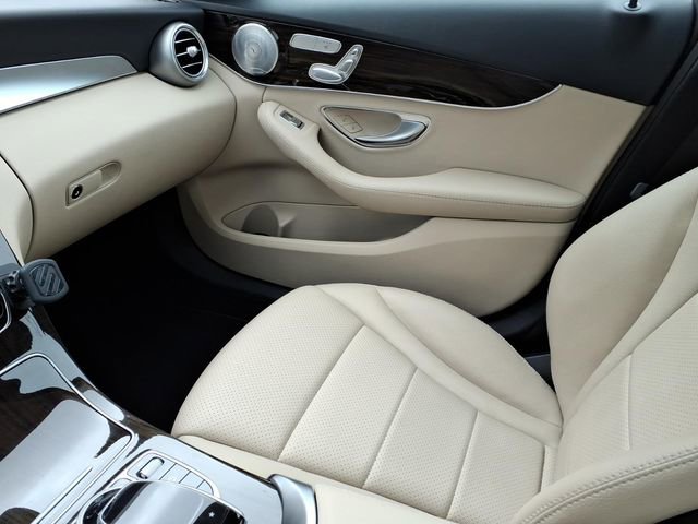 Used 2016 Mercedes-Benz C 300 4MATIC Sedan w/ Surround View Package image 16